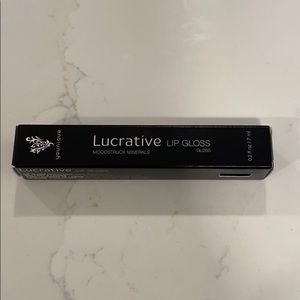 Younique Lucrative Lipgloss - Lethal